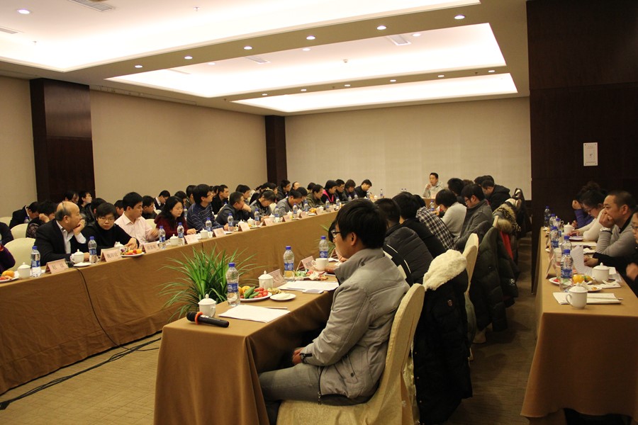 2013年度工作座谈会隆沉召开