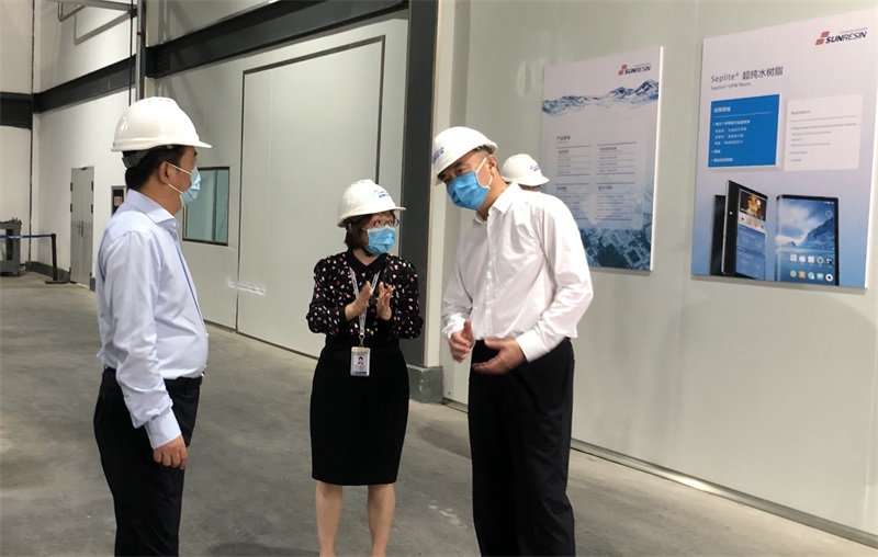 陕西省省长刘国钟注西安市市长李明远一行调研高陵pp电子产业园